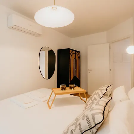 Mary Pink - No Rc C - Amazing Two-bedroom Lisbona