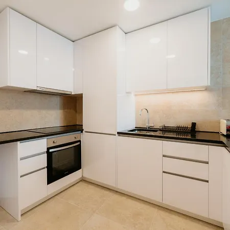 Mary Pink - No Rc C - Amazing Two-bedroom Lisbona