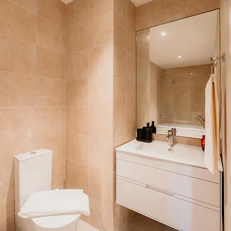 Mary Pink - No Rc C - Amazing Two-bedroom *